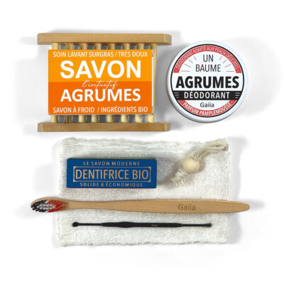 Produits de soin bio: savon, déodorant, dentifrice.